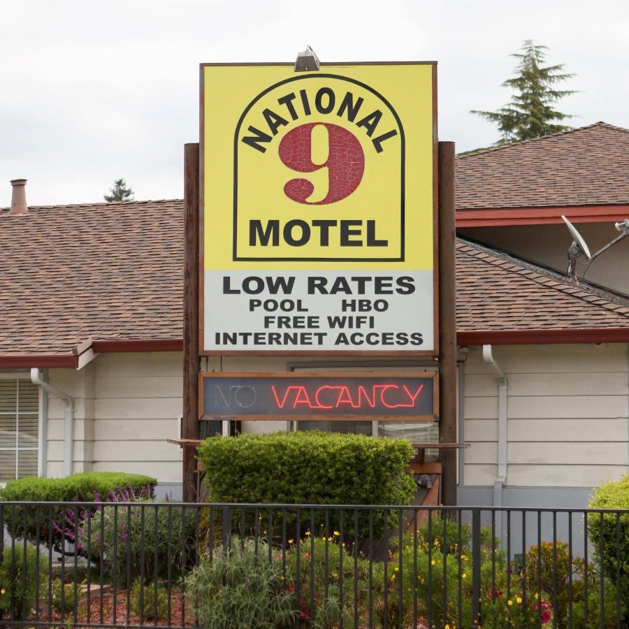 National 9 Motel Santa Cruz Exterior photo