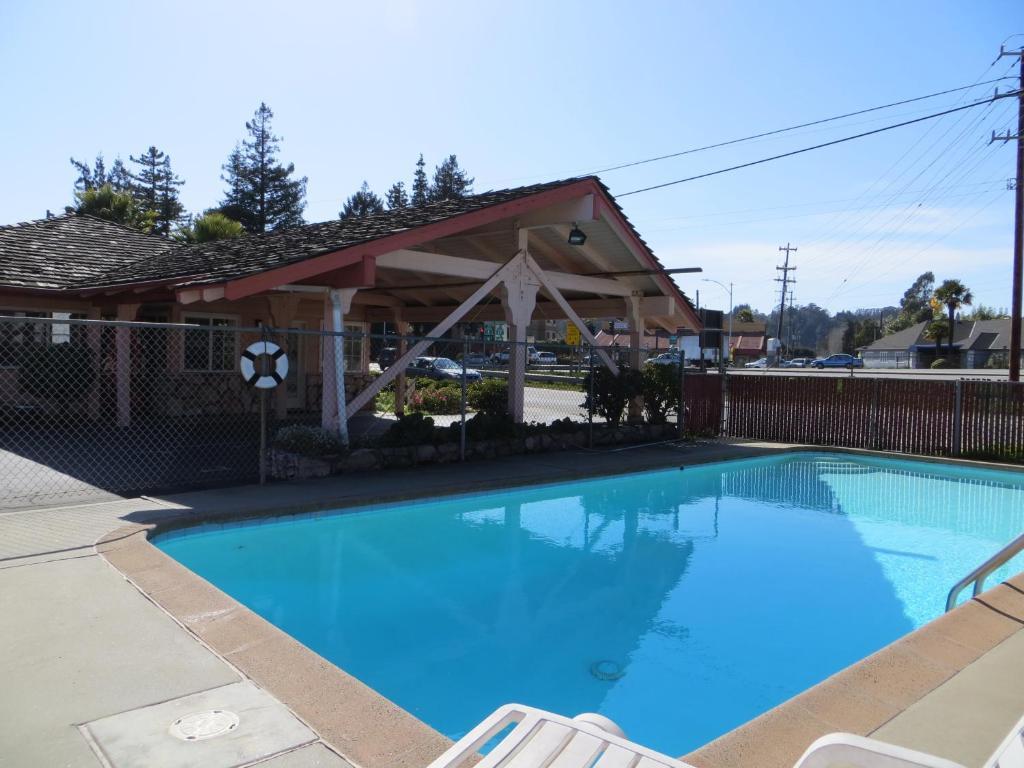 National 9 Motel Santa Cruz Exterior photo
